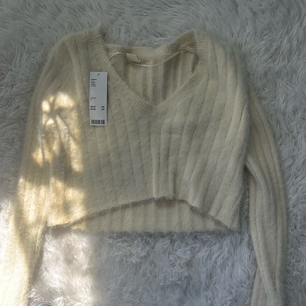 Crème colored urban outfitters sweater